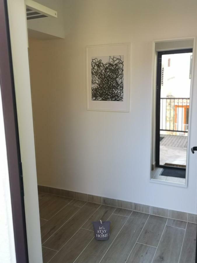 Apartman Studio Kod Ujevica Башка-Вода Екстер'єр фото