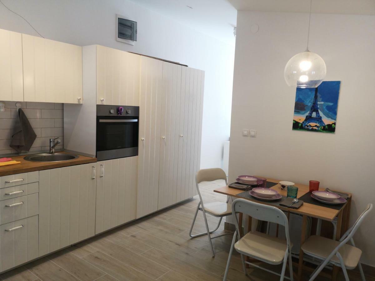 Apartman Studio Kod Ujevica Башка-Вода Екстер'єр фото