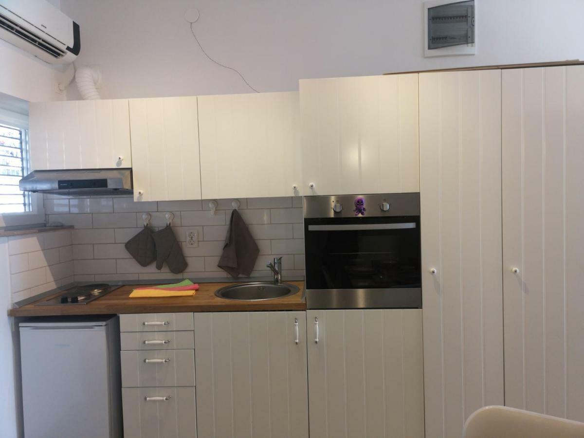 Apartman Studio Kod Ujevica Башка-Вода Екстер'єр фото