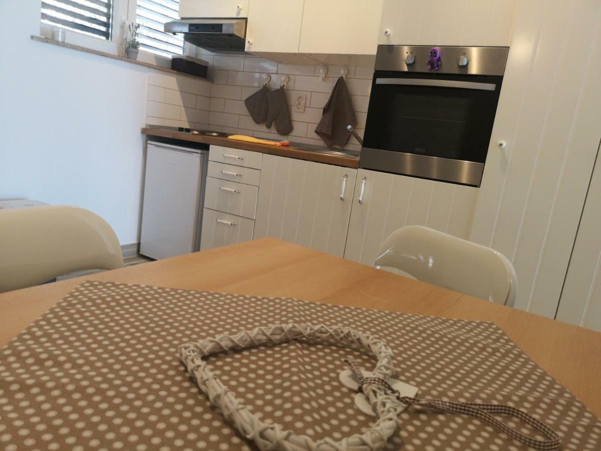 Apartman Studio Kod Ujevica Башка-Вода Екстер'єр фото